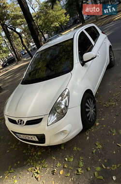 Хэтчбек Hyundai i20 2010 в Днепре