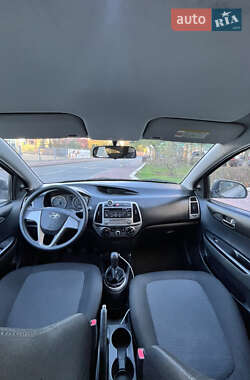 Хэтчбек Hyundai i20 2013 в Киеве