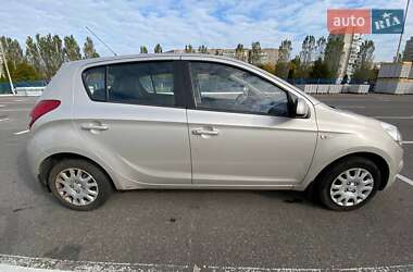 Хетчбек Hyundai i20 2011 в Черкасах