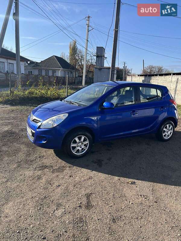 Хетчбек Hyundai i20 2009 в Люботині