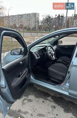 Хэтчбек Hyundai i20 2010 в Харькове