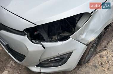 Хэтчбек Hyundai i20 2012 в Березане