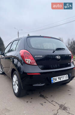 Хетчбек Hyundai i20 2013 в Рівному