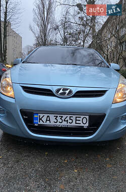 Хэтчбек Hyundai i20 2011 в Киеве