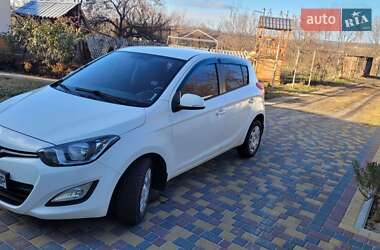 Хэтчбек Hyundai i20 2014 в Смеле