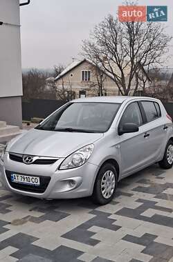 Хетчбек Hyundai i20 2012 в Калуші