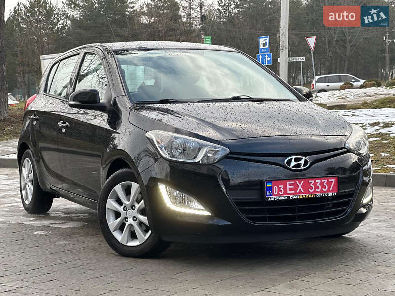 Хэтчбек Hyundai i20 2013 в Львове