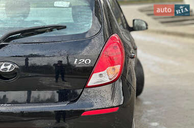 Хэтчбек Hyundai i20 2013 в Львове