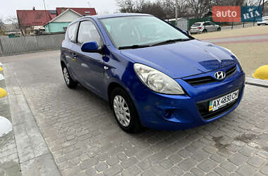 Хетчбек Hyundai i20 2011 в Харкові