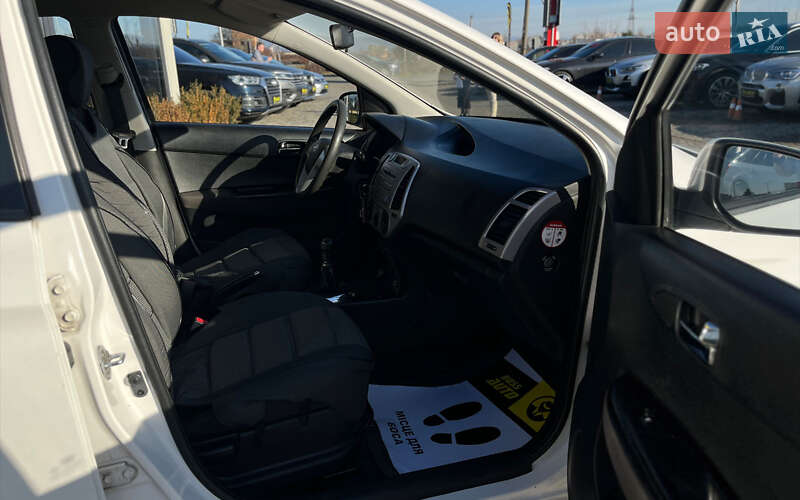 Хэтчбек Hyundai i20 2012 в Мукачево фото 24 Хэтчбек Hyundai i20 2012 в Мукачево