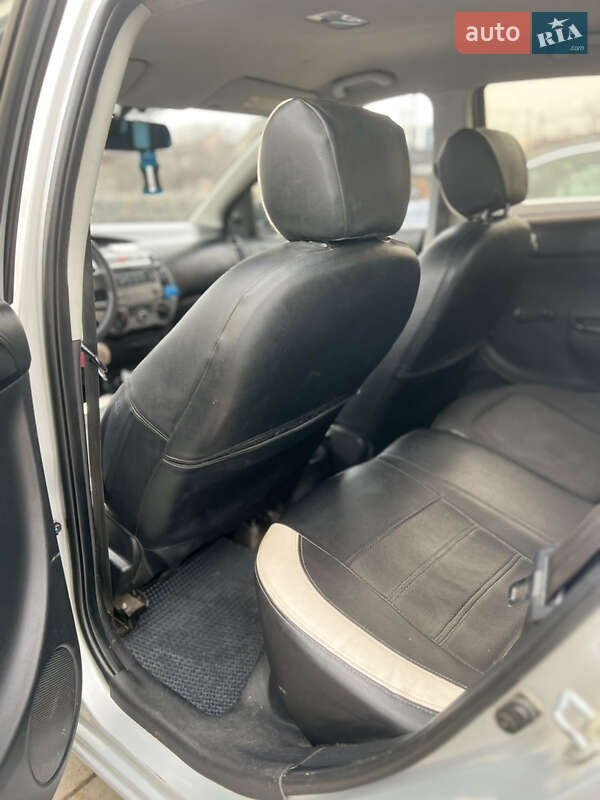 Хэтчбек Hyundai i20 2013 в Ивано-Франковске фото 15 Хэтчбек Hyundai i20 2013 в Ивано-Франковске