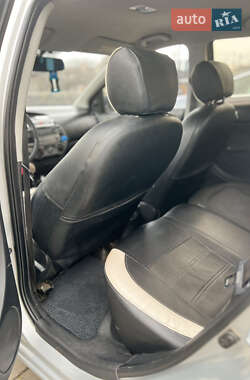 Хэтчбек Hyundai i20 2013 в 