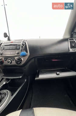 Хэтчбек Hyundai i20 2013 в 