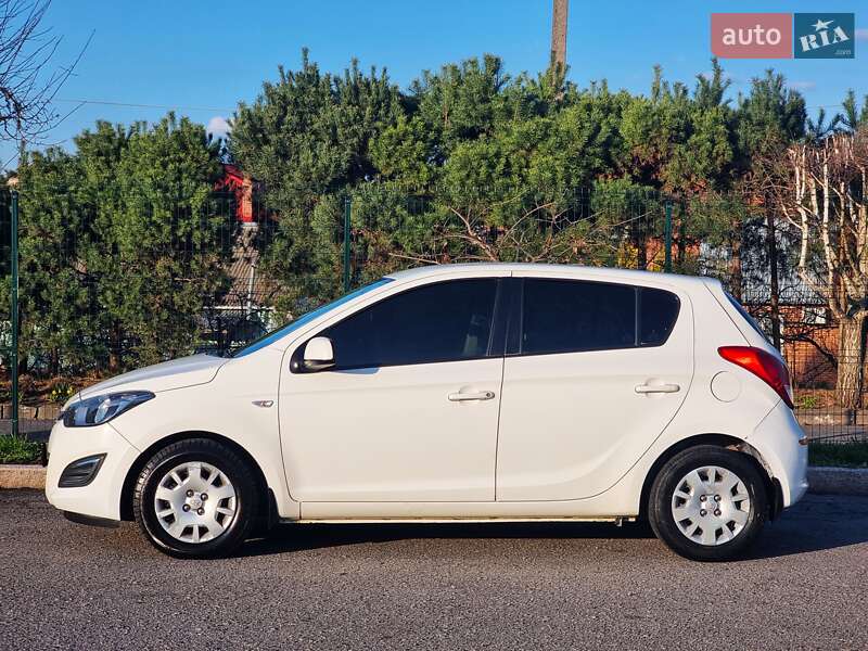 Хетчбек Hyundai i20 2014 в Хмельницькому