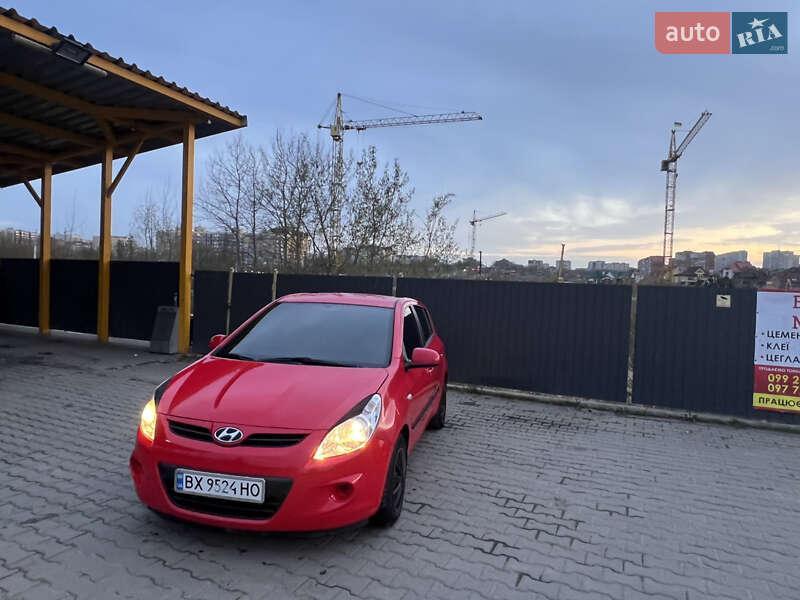 Хетчбек Hyundai i20 2011 в Хмельницькому