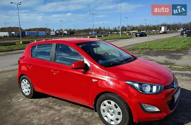 Хэтчбек Hyundai i20 2012 в 