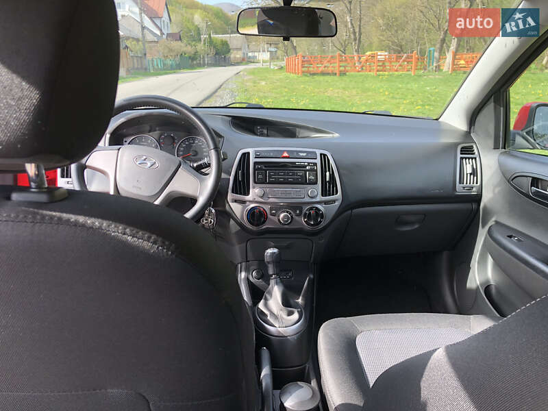 Хэтчбек Hyundai i20 2012 в Ужгороде фото 8 Хэтчбек Hyundai i20 2012 в Ужгороде