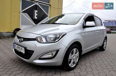 Хэтчбек Hyundai i20 2013 в 