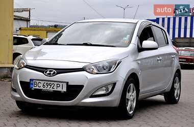 Хэтчбек Hyundai i20 2013 в 