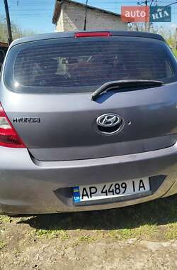 Хэтчбек Hyundai i20 2012 в 