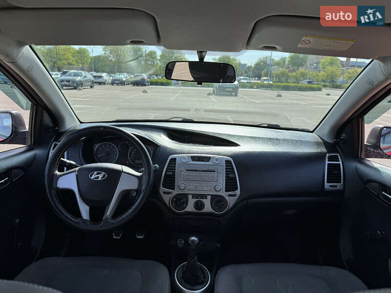 Хэтчбек Hyundai i20 2009 в Житомире