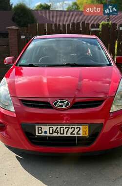 Хетчбек Hyundai i20 2010 в 