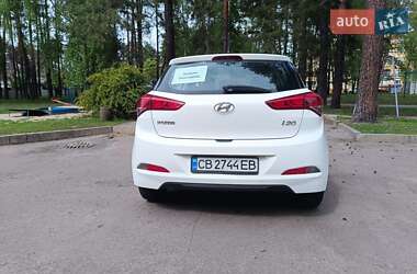 Хэтчбек Hyundai i20 2015 в 