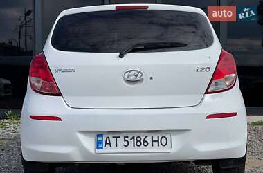 Хэтчбек Hyundai i20 2014 в 