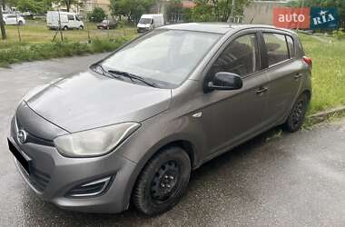 Хэтчбек Hyundai i20 2012 в Киеве