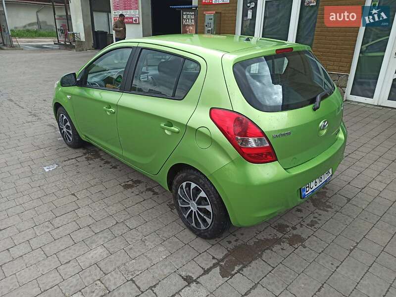 Хэтчбек Hyundai i20 2010 в Стрые