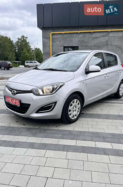 Хэтчбек Hyundai i20 2014 в Луцке