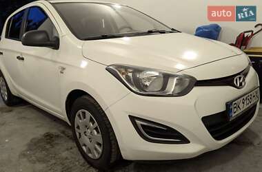 Хэтчбек Hyundai i20 2013 в Ровно