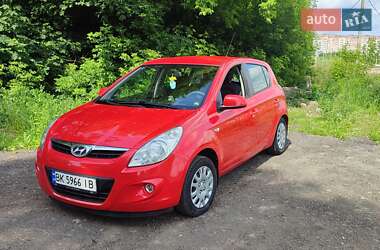 Хэтчбек Hyundai i20 2009 в Ровно