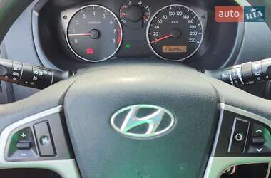 Хэтчбек Hyundai i20 2009 в 