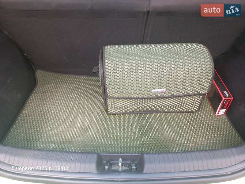 Хэтчбек Hyundai i20 2011 в Житомире фото 10 Хэтчбек Hyundai i20 2011 в Житомире