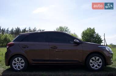 Хэтчбек Hyundai i20 2016 в 