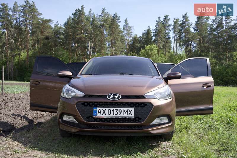 Хэтчбек Hyundai i20 2016 в Киеве