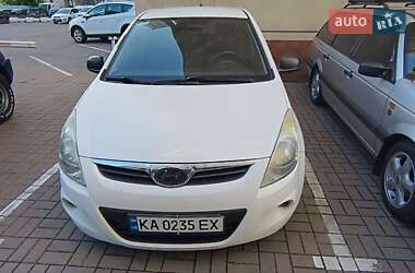 Хэтчбек Hyundai i20 2009 в Киеве
