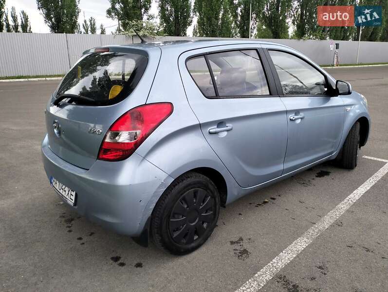Хетчбек Hyundai i20 2012 в Києві фото 4 Хетчбек Hyundai i20 2012 в Києві