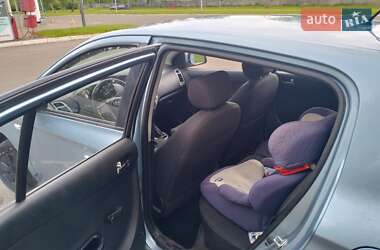 Хэтчбек Hyundai i20 2012 в 