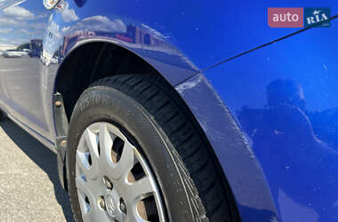 Хетчбек Hyundai i20 2010 в 