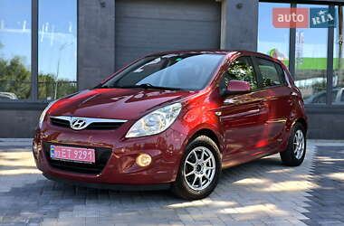Хэтчбек Hyundai i20 2010 в Гайвороне