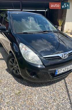 Хэтчбек Hyundai i20 2011 в 