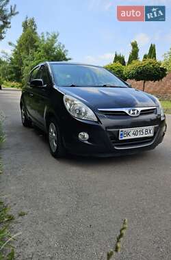 Хэтчбек Hyundai i20 2012 в Ровно