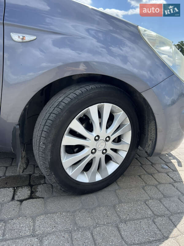 Хэтчбек Hyundai i20 2009 в Бродах