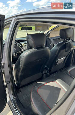 Хэтчбек Hyundai i20 2009 в 