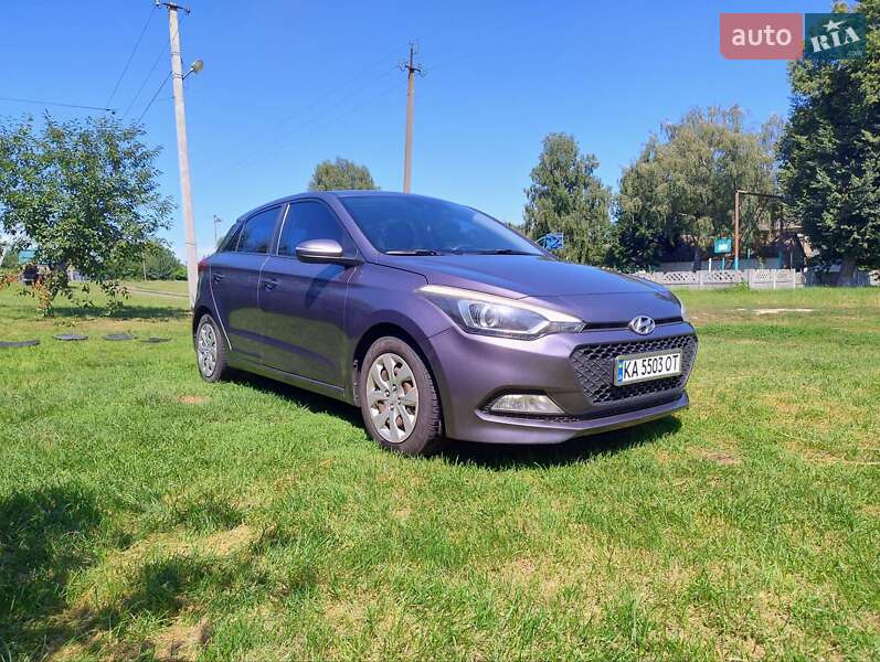 Хэтчбек Hyundai i20 2016 в Прилуках