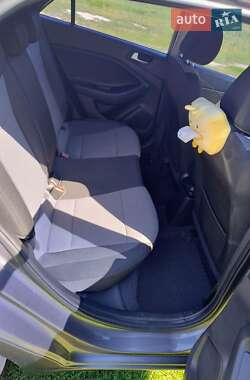 Хэтчбек Hyundai i20 2016 в 