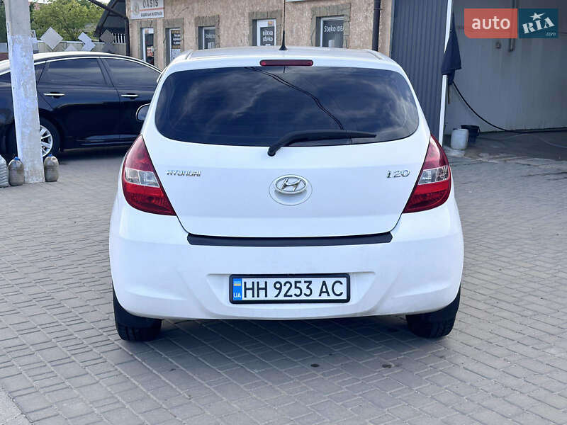 Хэтчбек Hyundai i20 2010 в Килии