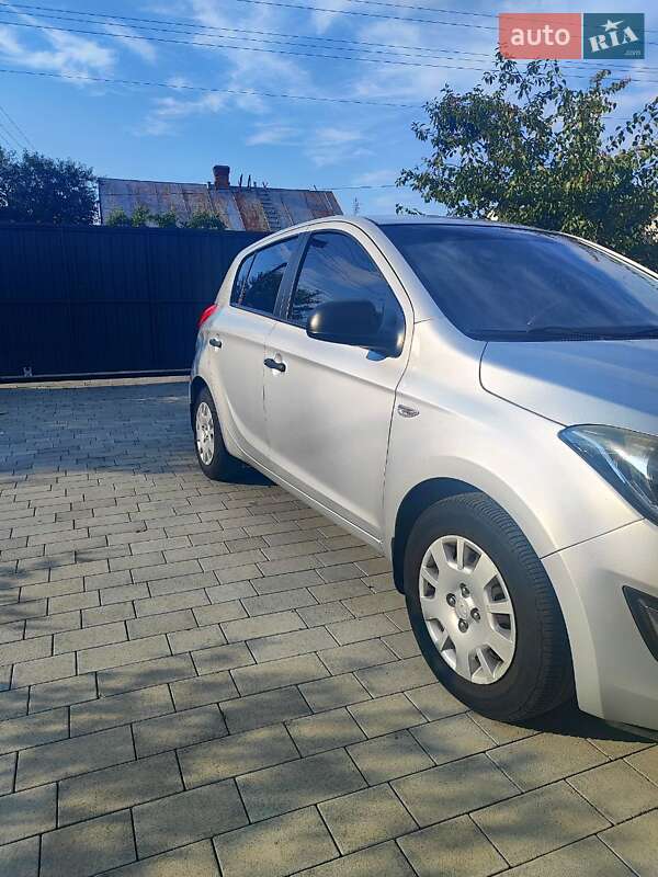Хетчбек Hyundai i20 2014 в Луцьку
